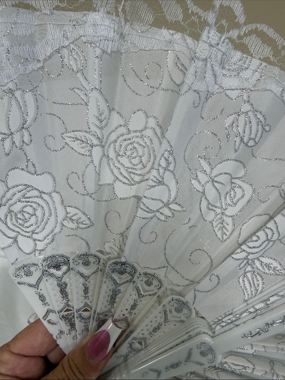 12 White Lace Folding Hand Fans with Silver Embossed Detail - Picture 3 of 9